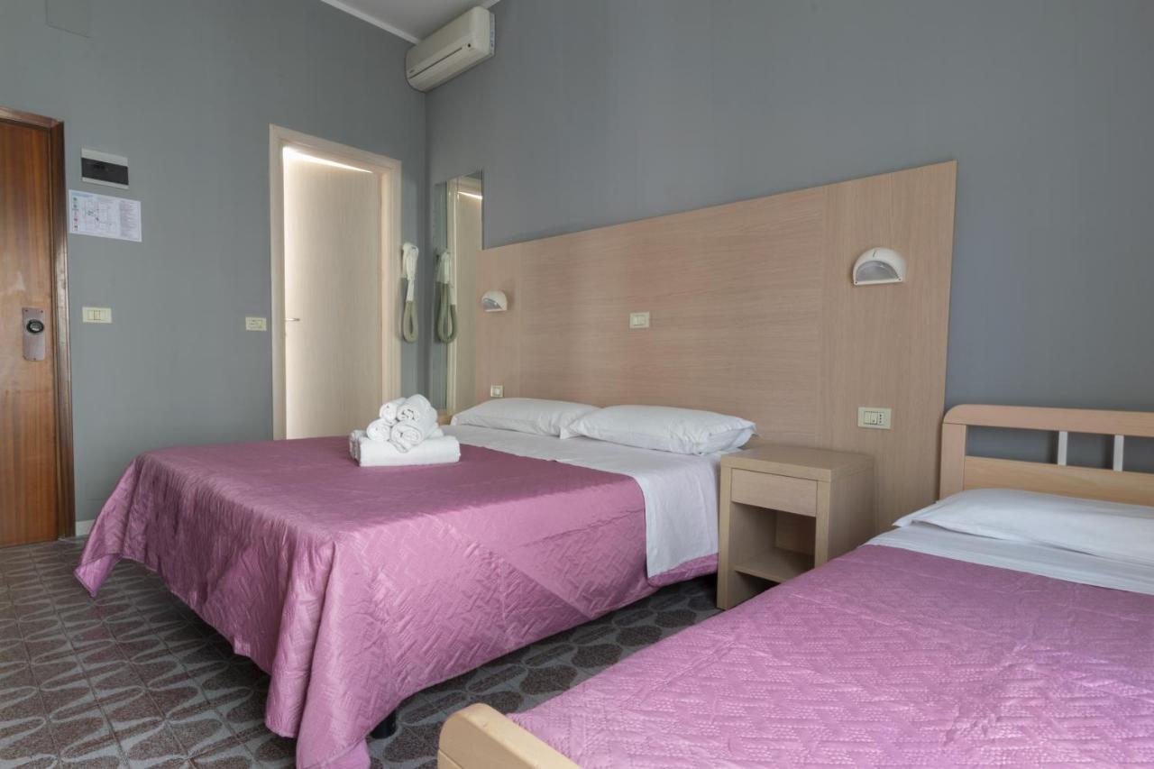 Hotel Kennedy Bellaria-Igea Marina Esterno foto