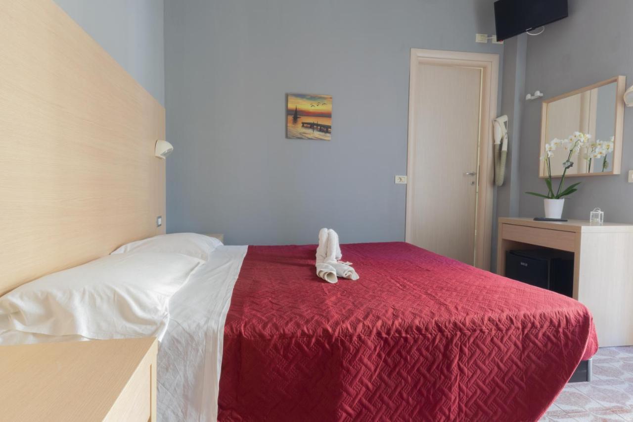 Hotel Kennedy Bellaria-Igea Marina Esterno foto