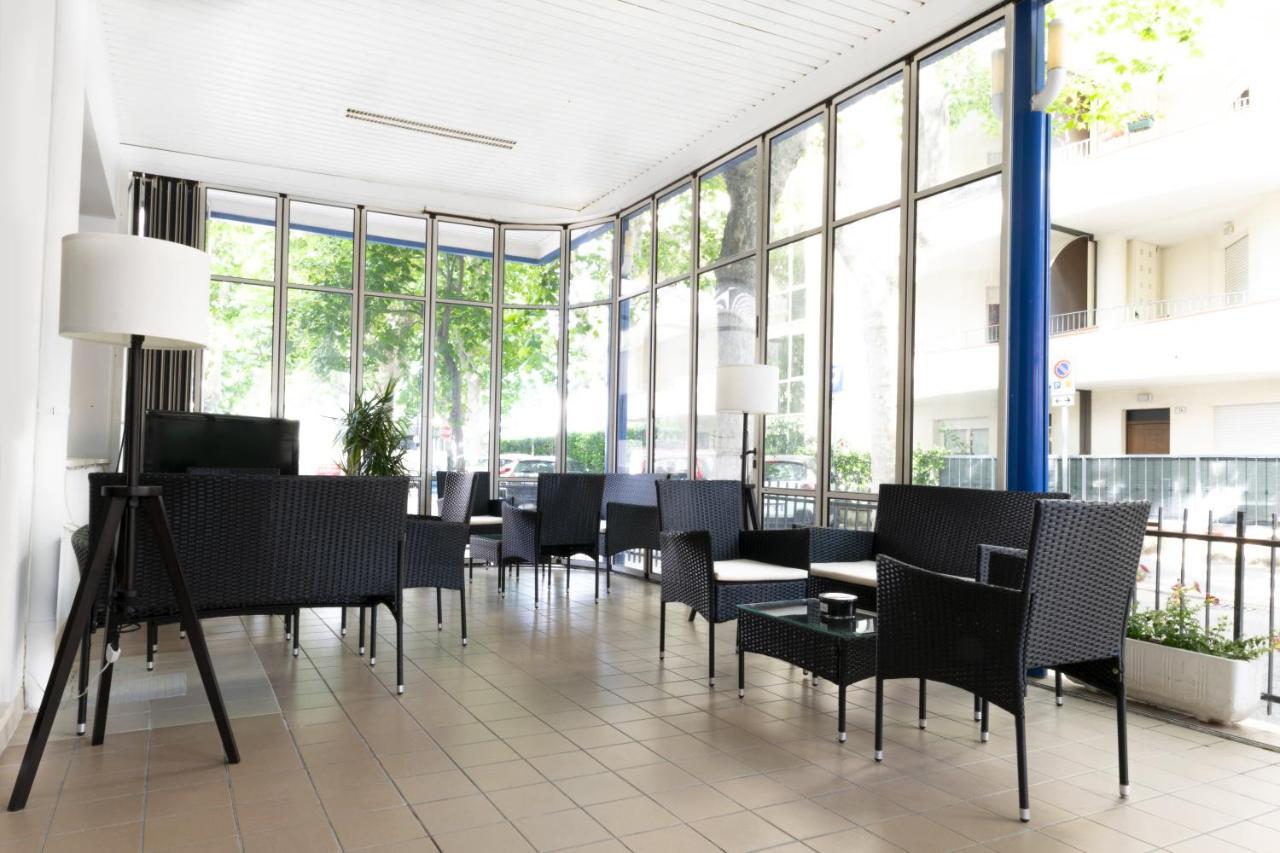 Hotel Kennedy Bellaria-Igea Marina Esterno foto