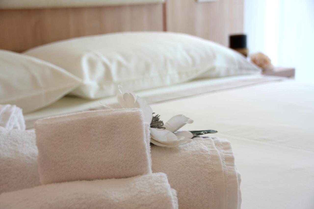 Hotel Kennedy Bellaria-Igea Marina Esterno foto