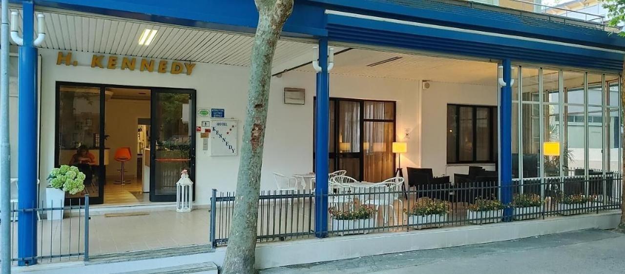 Hotel Kennedy Bellaria-Igea Marina Esterno foto
