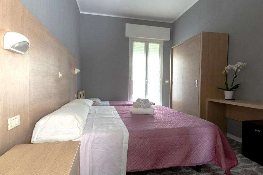 Hotel Kennedy Bellaria-Igea Marina Esterno foto